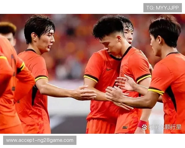 中国足球队备战亚洲杯：新教练亮相，目标突破历史最佳成绩