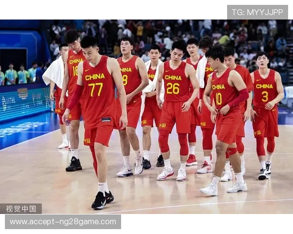 中国男篮新阵容亮相亚洲赛场 展现青春风采冲击冠军荣耀